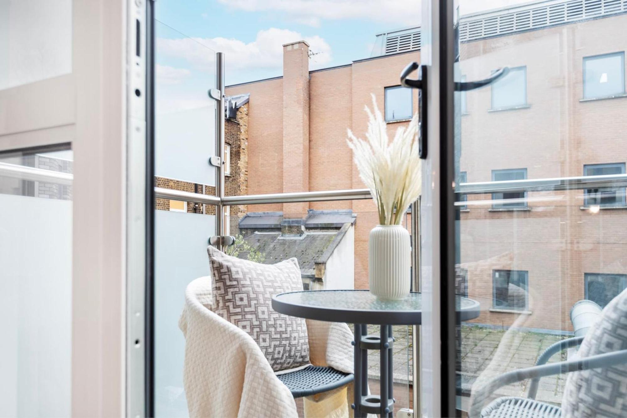 Bnbnova - Fitzrovia With Balcony * Londres